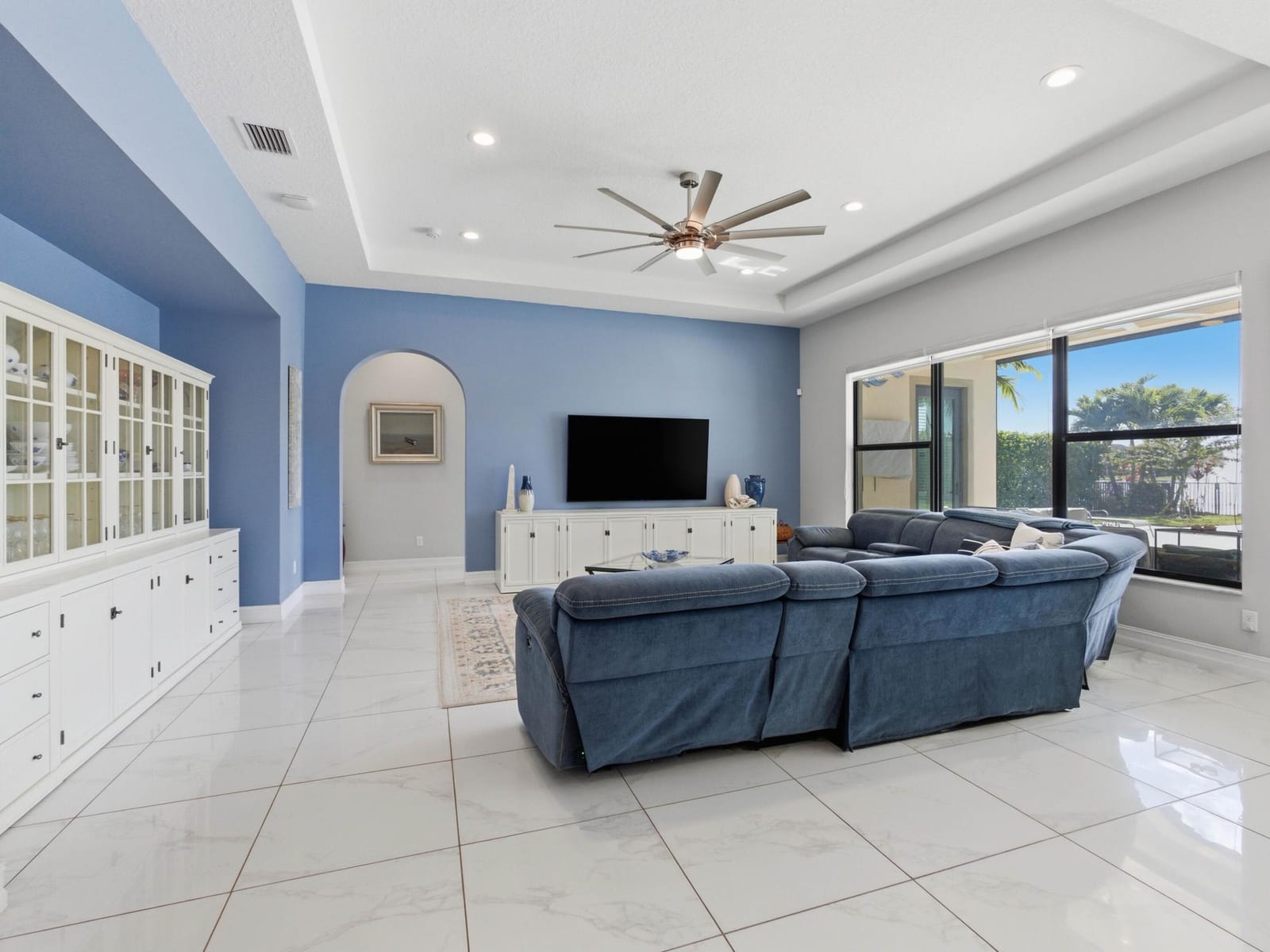 9364 Grand Prix Lane — photo 8