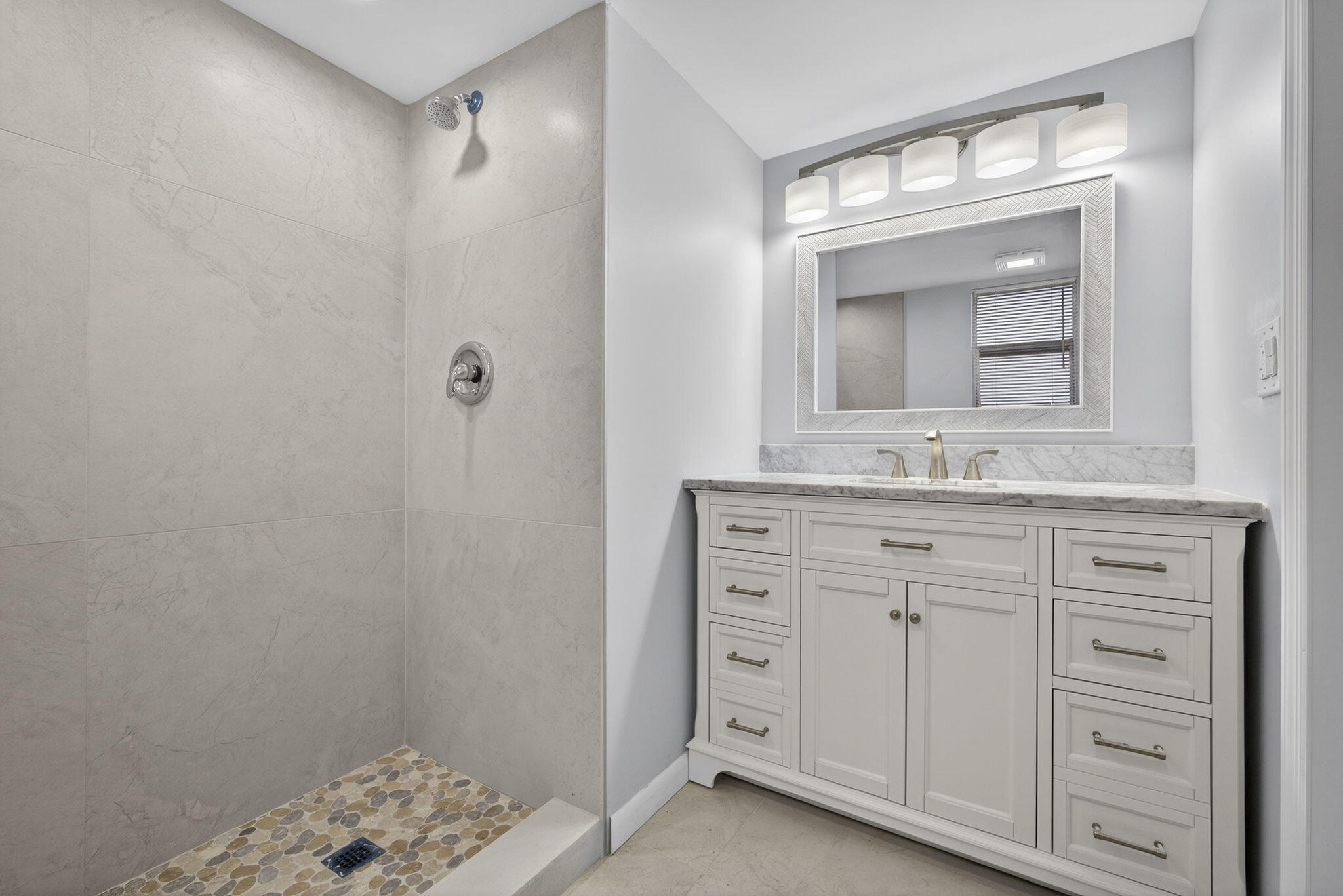 3590 Via Poinciana 202, Lake Worth, FL 33467, Lake Worth