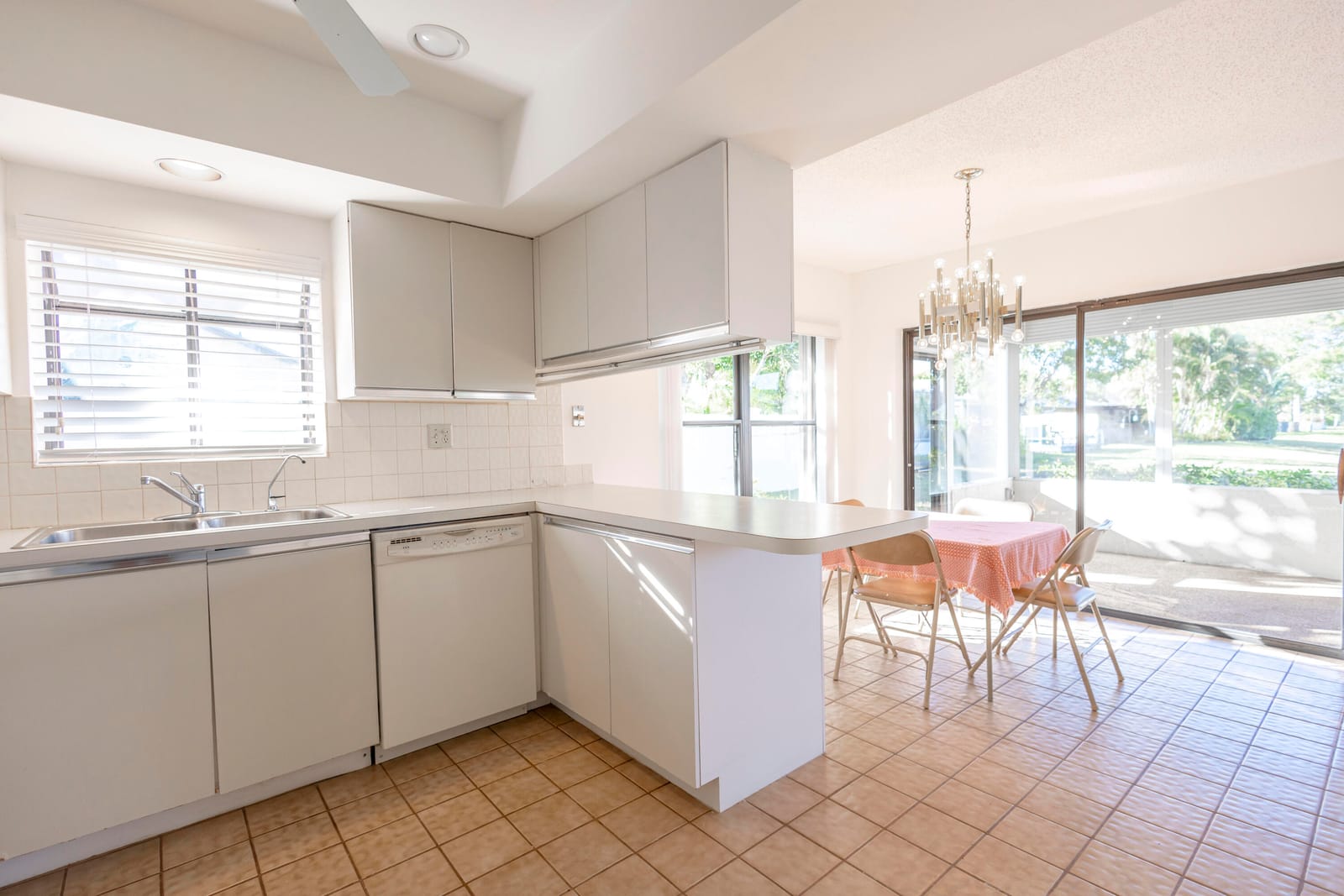2835 SW 6th Street, Delray Beach, FL 33445 photo 2