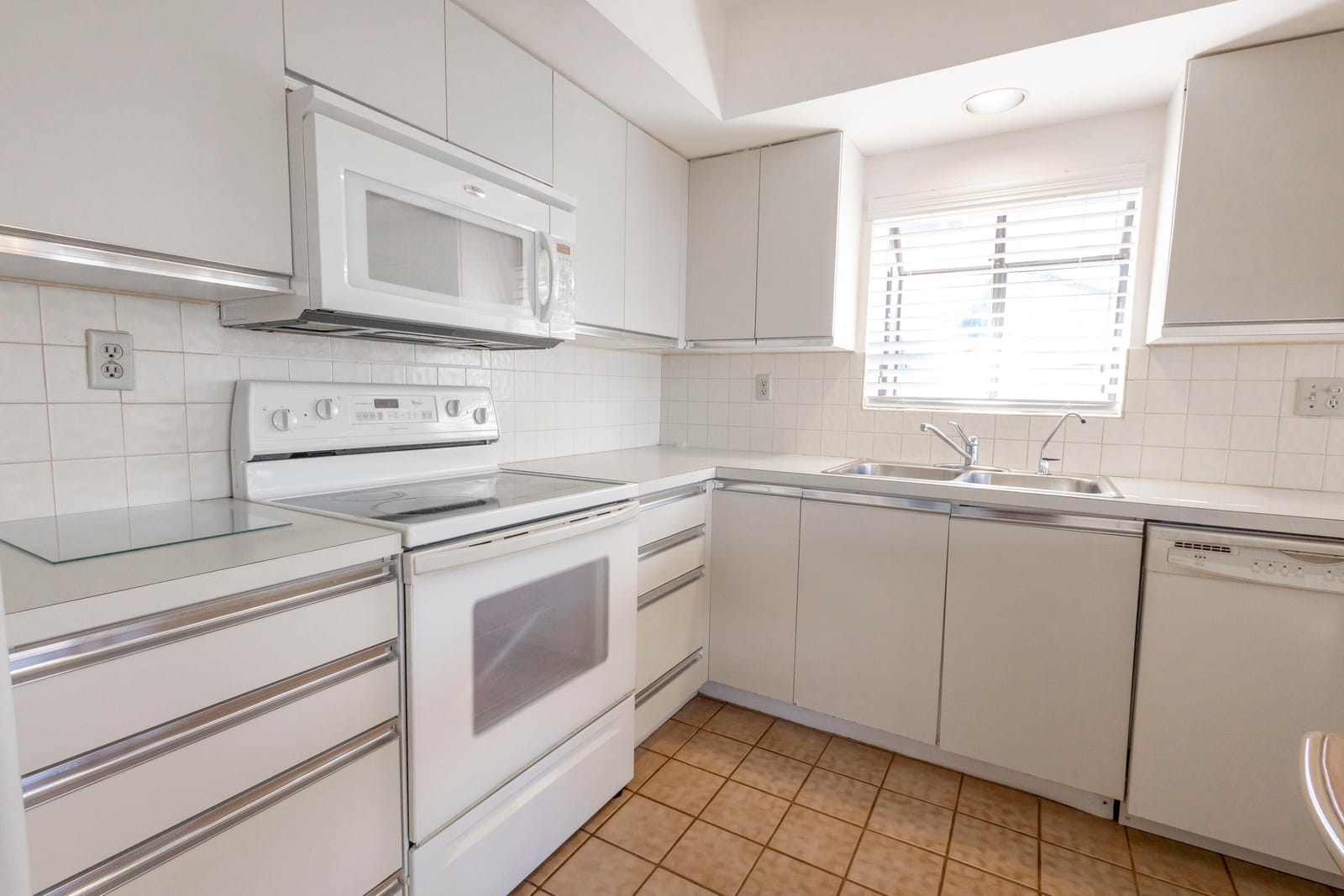 2835 SW 6th Street, Delray Beach, FL 33445 photo 9