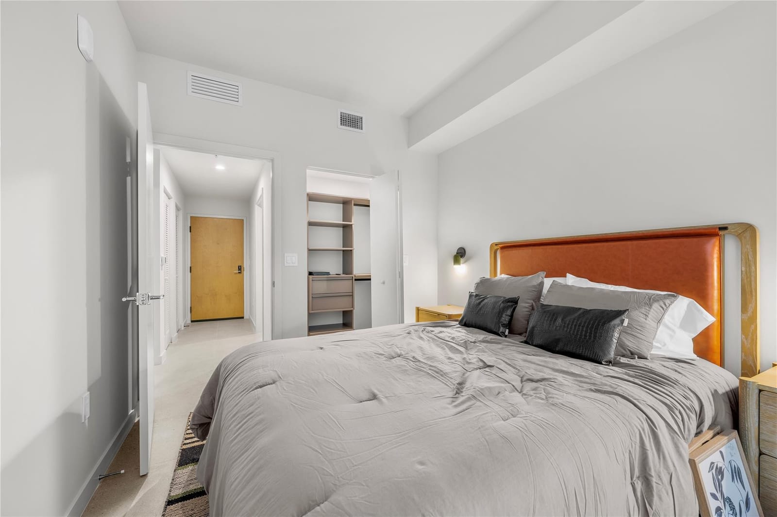 11 NE 6th Street 907, Miami, FL 33132 photo 20