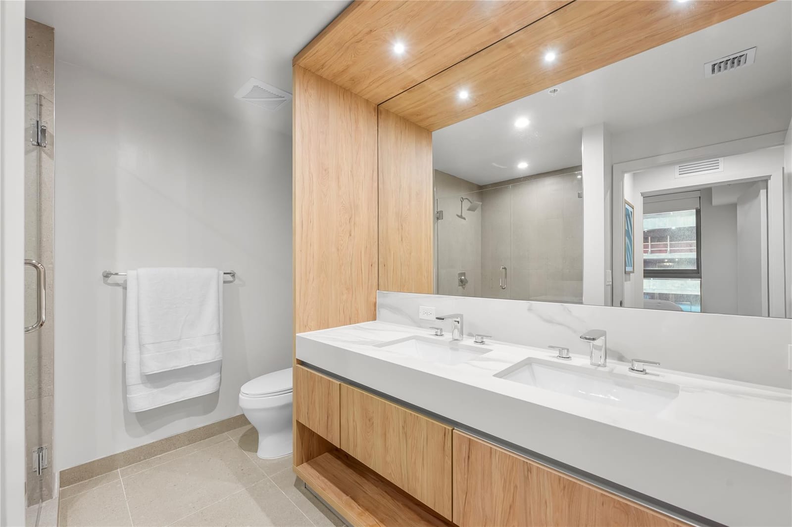 11 NE 6th Street 907, Miami, FL 33132 photo 22