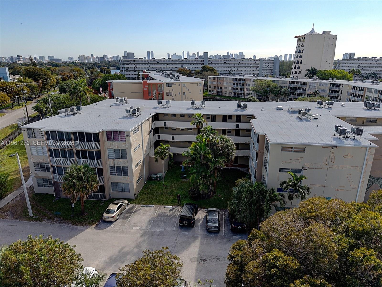 1690 NE 191st Street 314-1, Miami, FL 33179 photo 25
