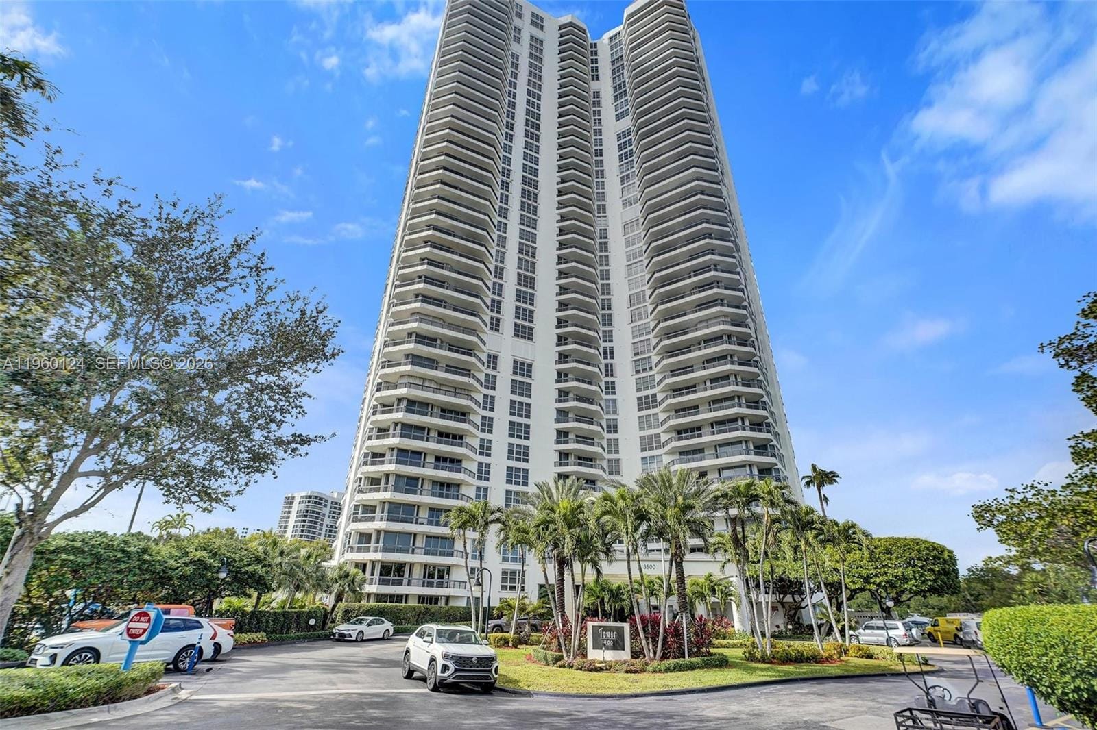 3500 Mystic Pointe Drive 3206, Aventura, FL 33180