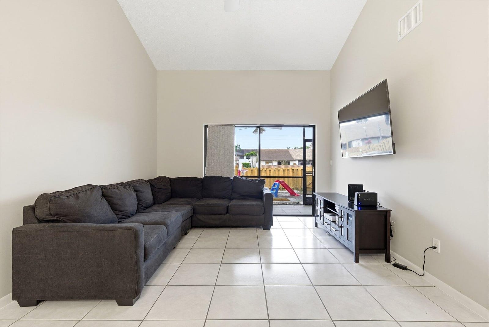 1060 Parkside Green Drive D — photo 4