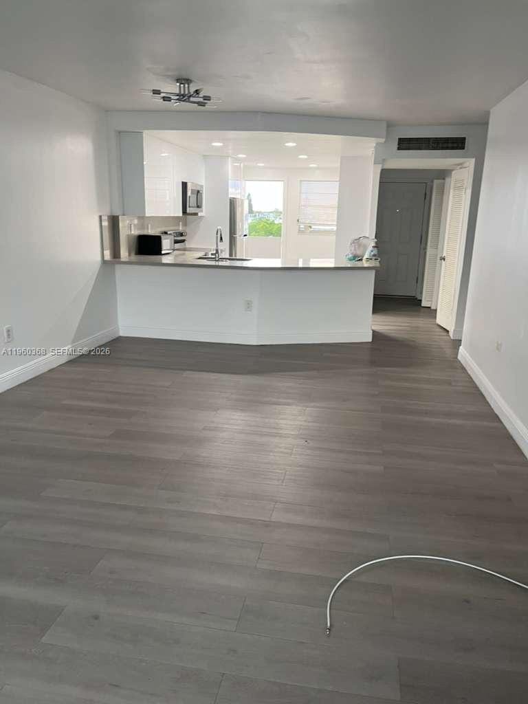 1750 NE 191st Street 507-1 — photo 9