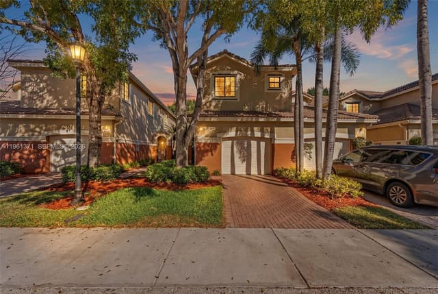 3815 Tree Top Drive, sold in Sector 8 9 & 10 Plat(Blks, Weston, FL