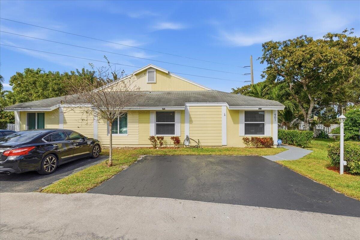 901 SW 111th Way, Davie, FL 33324 photo 6