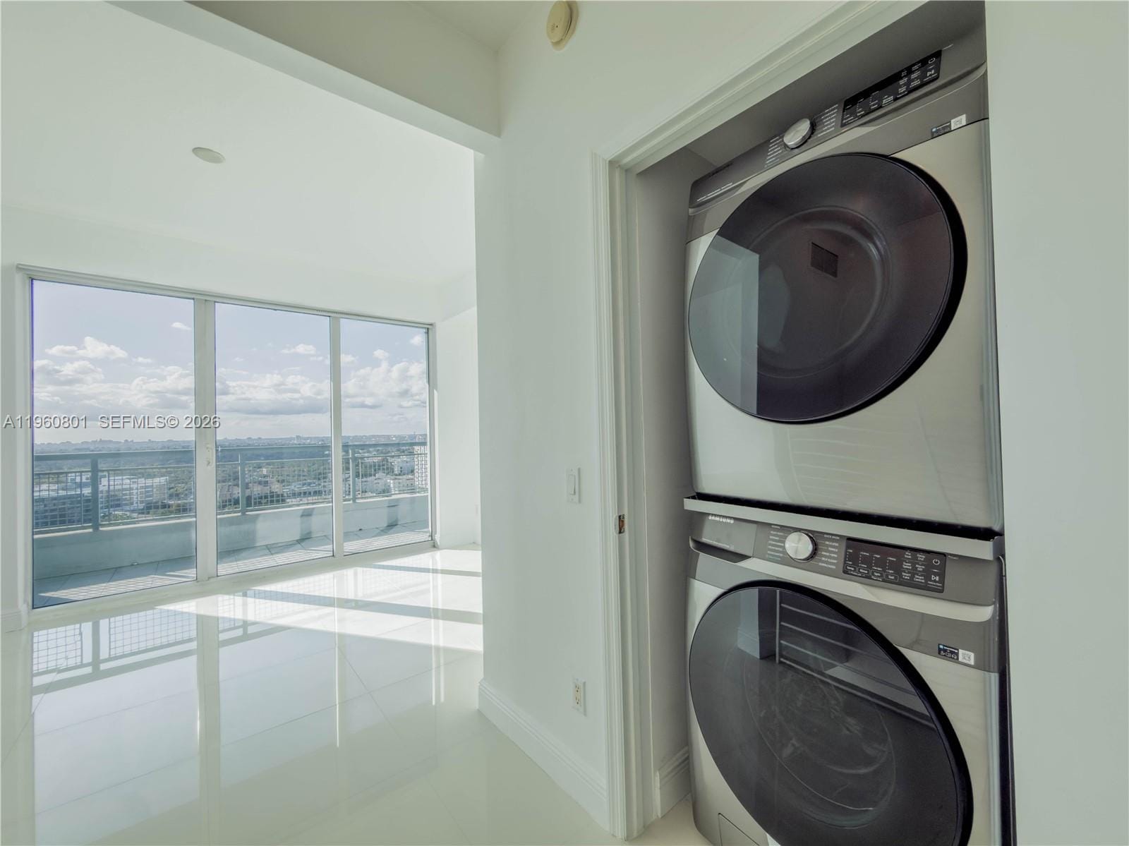 60 SW 13rd Street 1605, Miami, FL 33130 photo 11