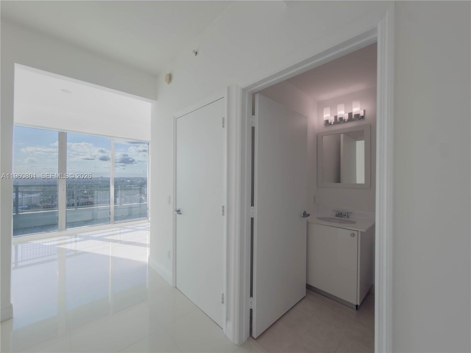 60 SW 13rd Street 1605, Miami, FL 33130 photo 9