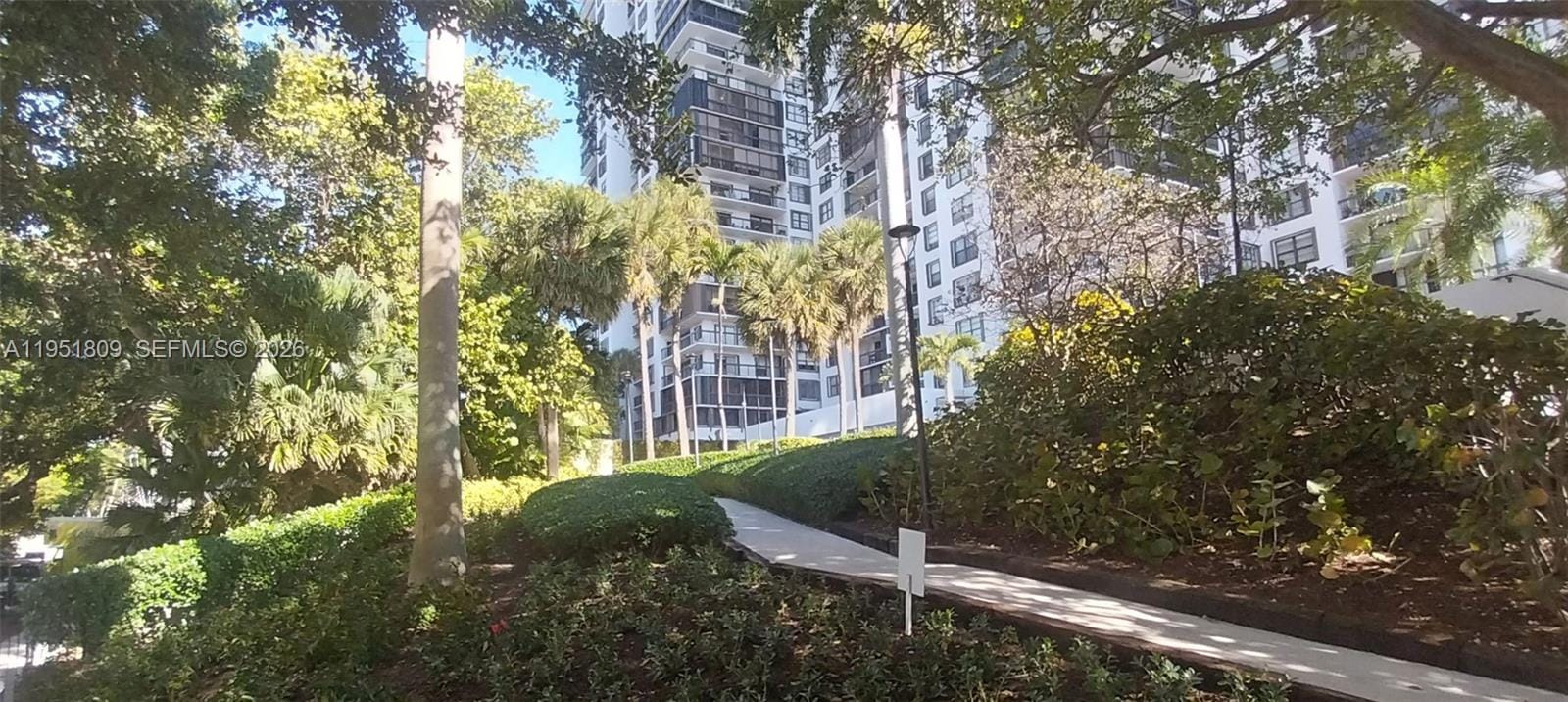 2333 Brickell Avenue 602 — photo 11