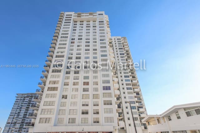 2750 NE 183rd Street 512, sold in Commodore Plaza, Aventura, FL