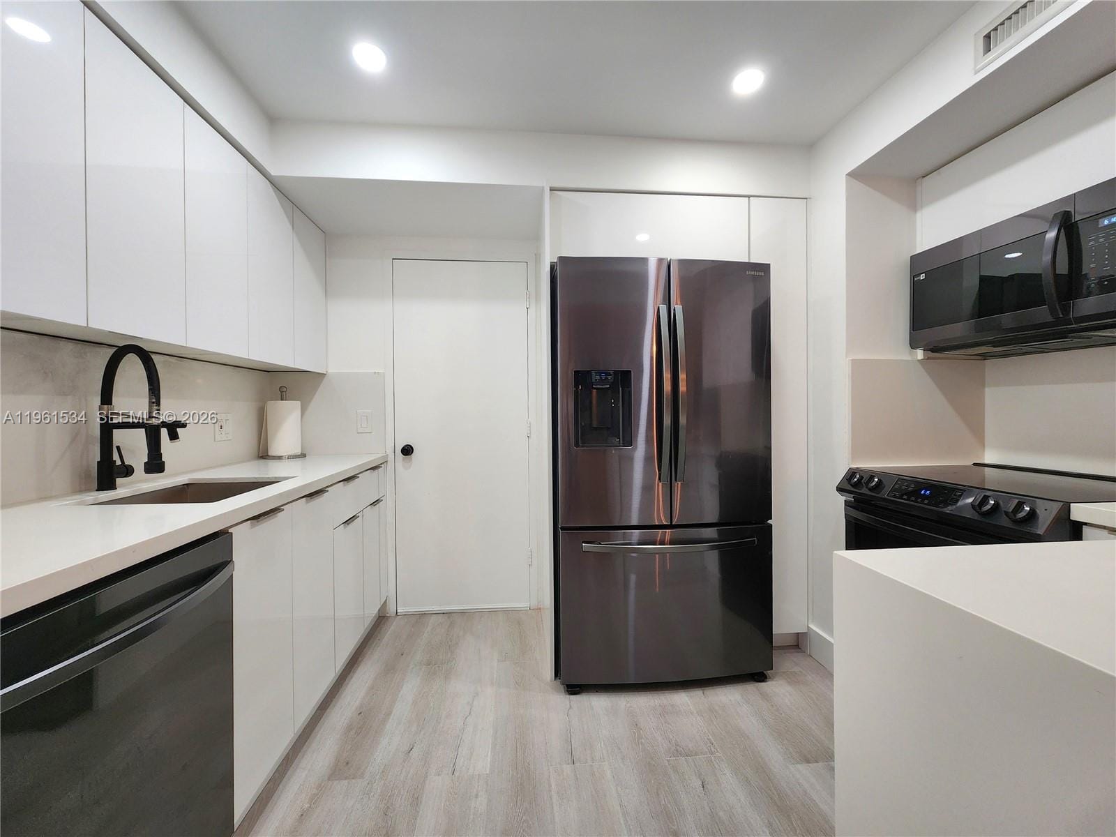 3505 S Ocean Drive 218, Hollywood, FL 33019 photo 13