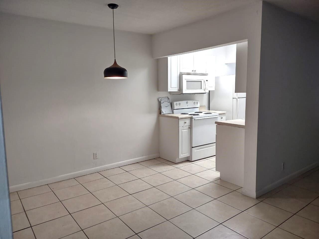 1100 NE 1st Court 305 — photo 6