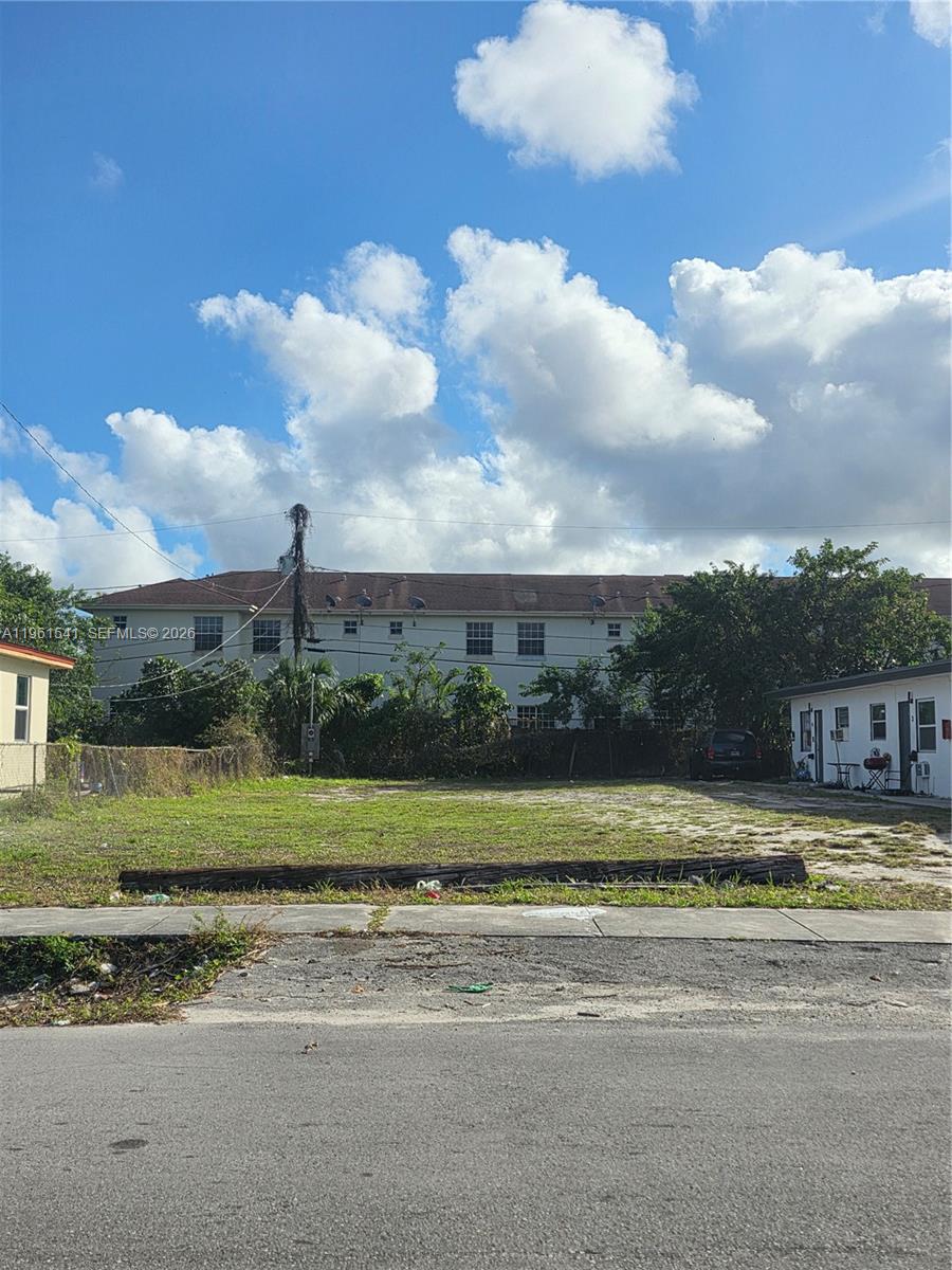 10 Nw Street, Hallandale Beach, FL 33009, Hallandale Beach