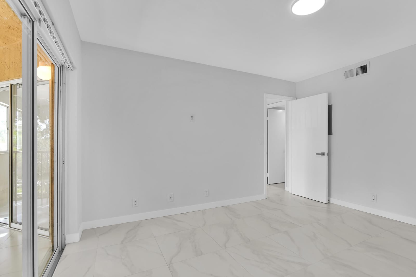 4005 W Mcnab Road C302, Pompano Beach, FL 33069 photo 14