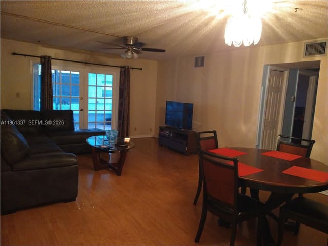 7554 Stirling Road 105, Oak Paths, Davie, FL