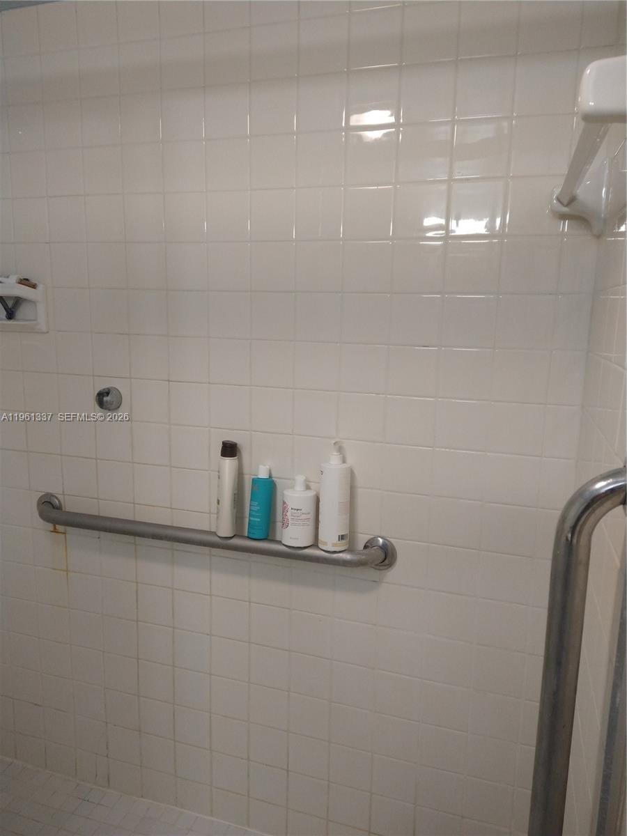 7554 Stirling Road 105 — photo 11