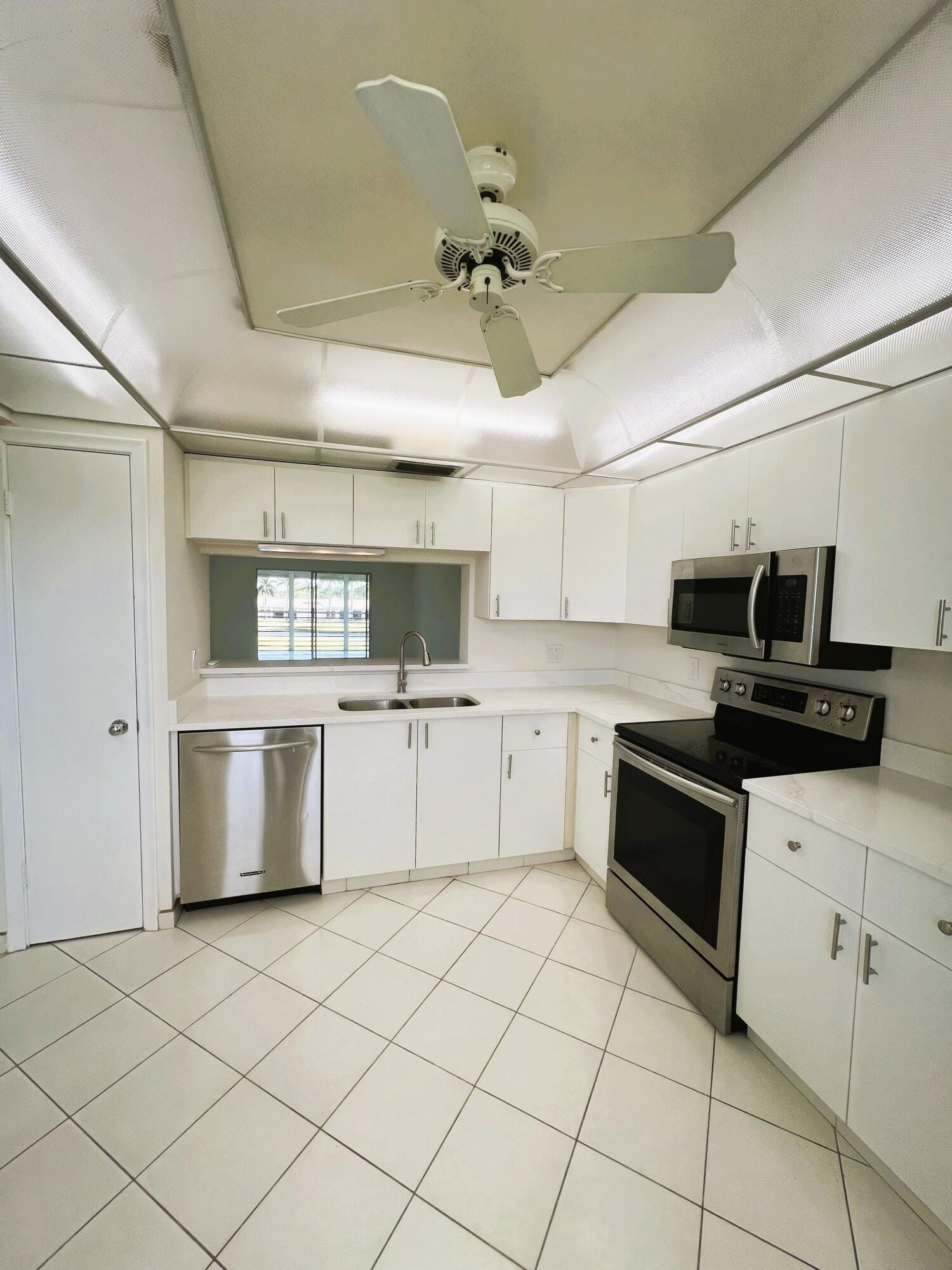 3303 Aruba Way E-4 — photo 5