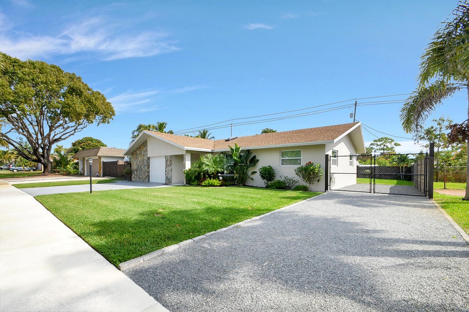 702 Grove Street, Lake Worth Beach, FL 33461, Lake Worth Beach