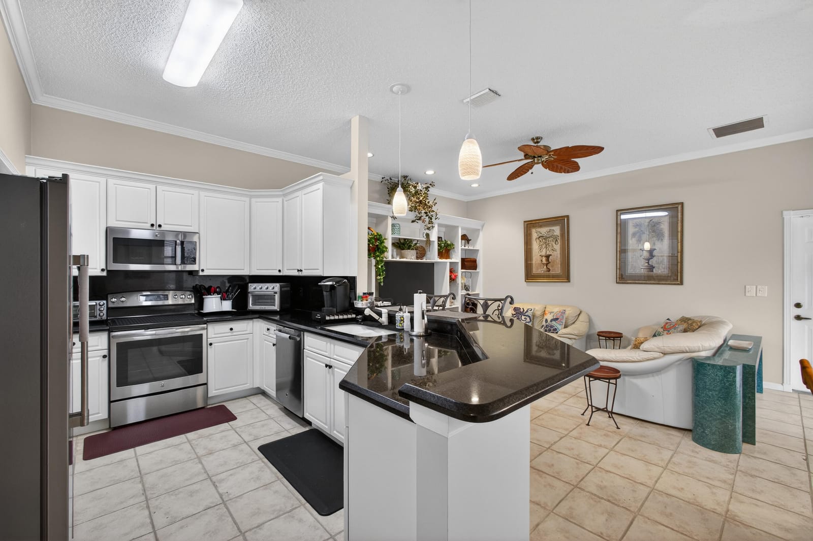 2085 Chagall Circle, West Palm Beach, FL 33409 photo 5