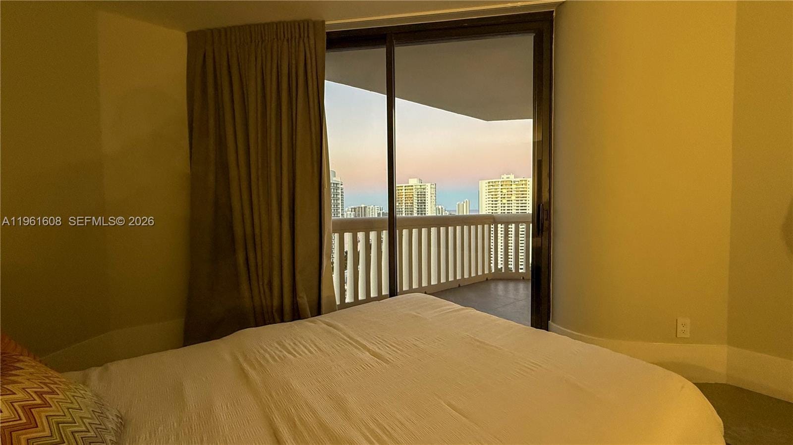 2000 Island Boulevard 2404, Aventura, FL 33160 photo 14