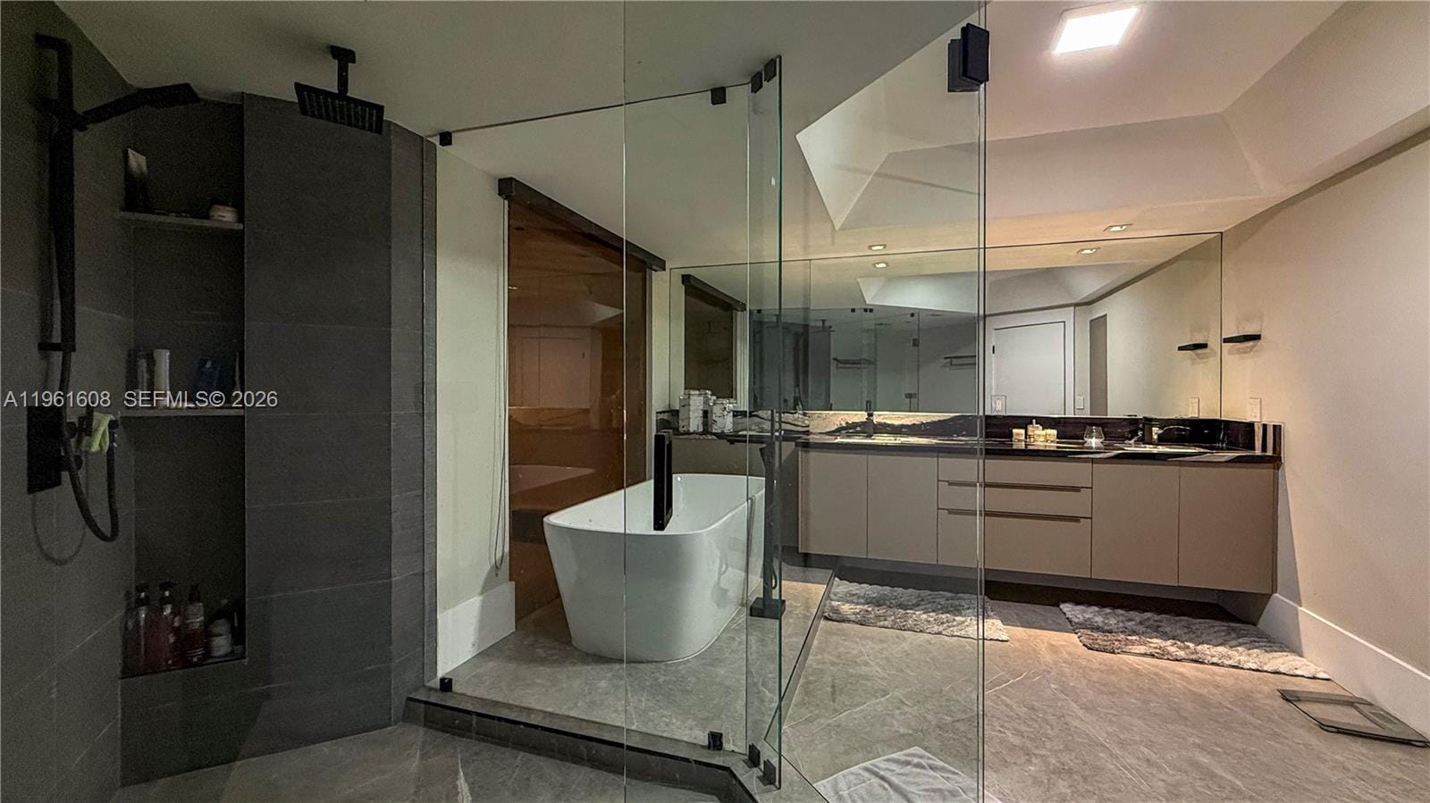 2000 Island Boulevard 2404, Aventura, FL 33160 photo 25