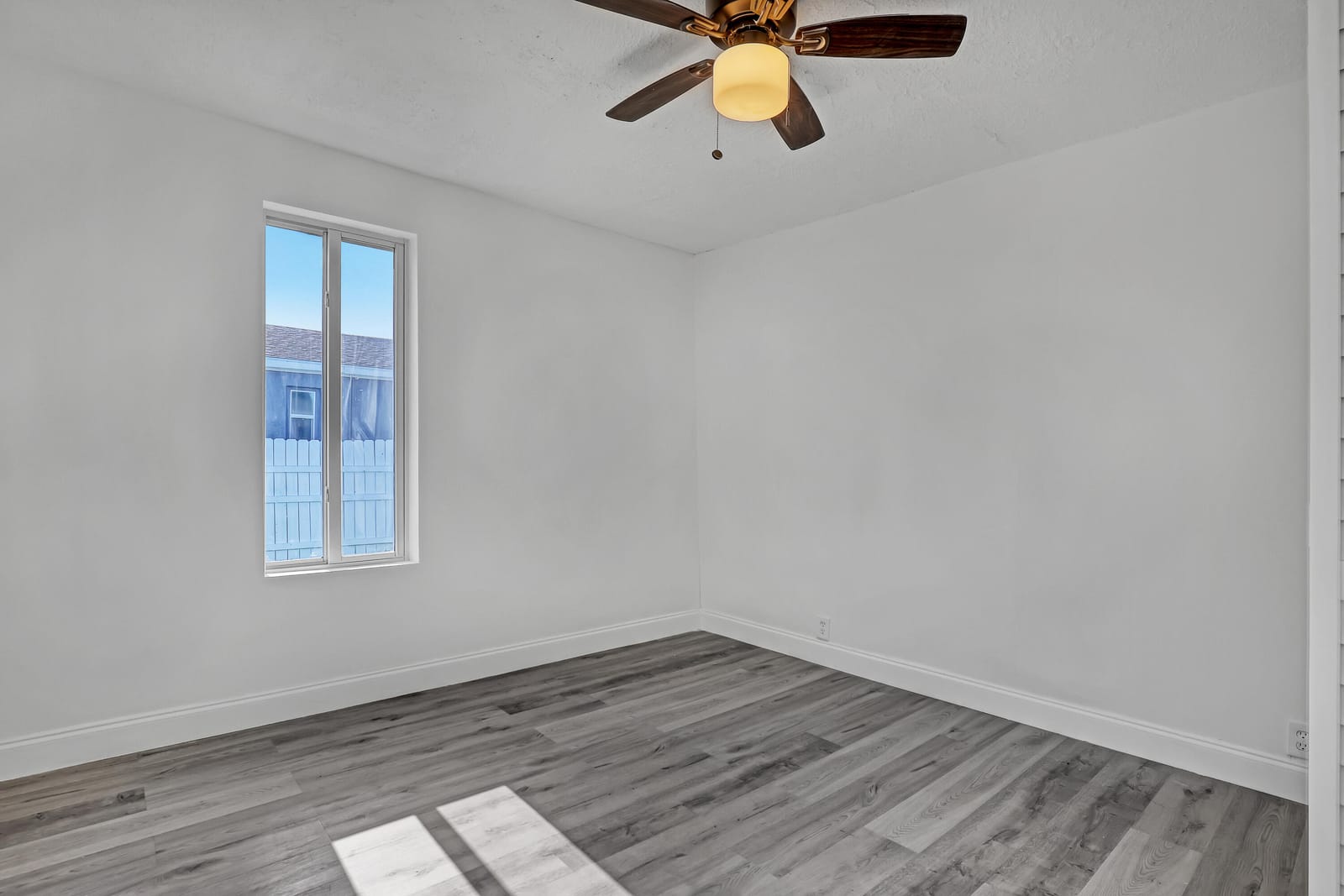 180 W 15th Street — photo 7