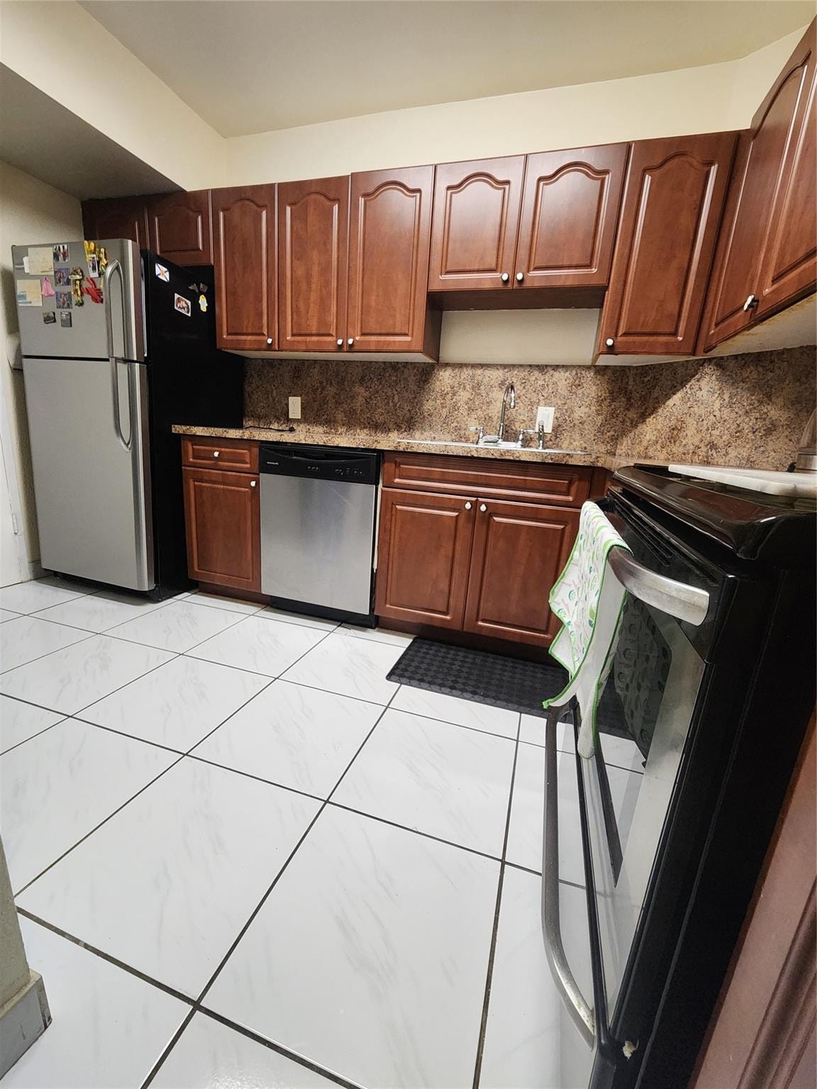 4330 Hillcrest Drive 616 — photo 8