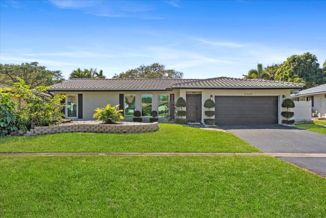 8264 Shadow Wood Boulevard, sold in Ramblewood, Coral Springs, FL