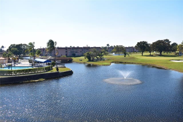 9201 Sunrise Lakes Boulevard 308, sold in Sunrise Lakes 108 Condo, Sunrise, FL
