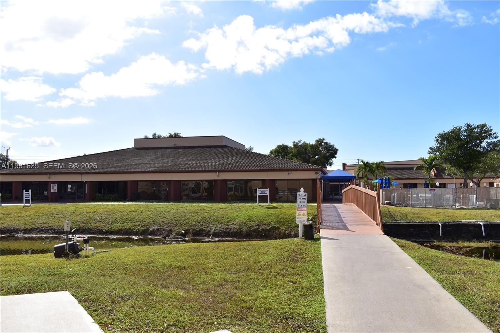 9201 Sunrise Lakes Boulevard 308 — photo 4