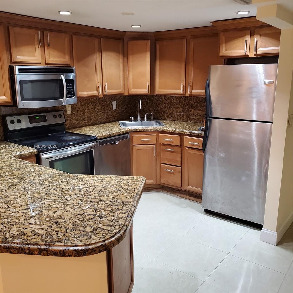 800 Parkview Drive 416 — photo 6