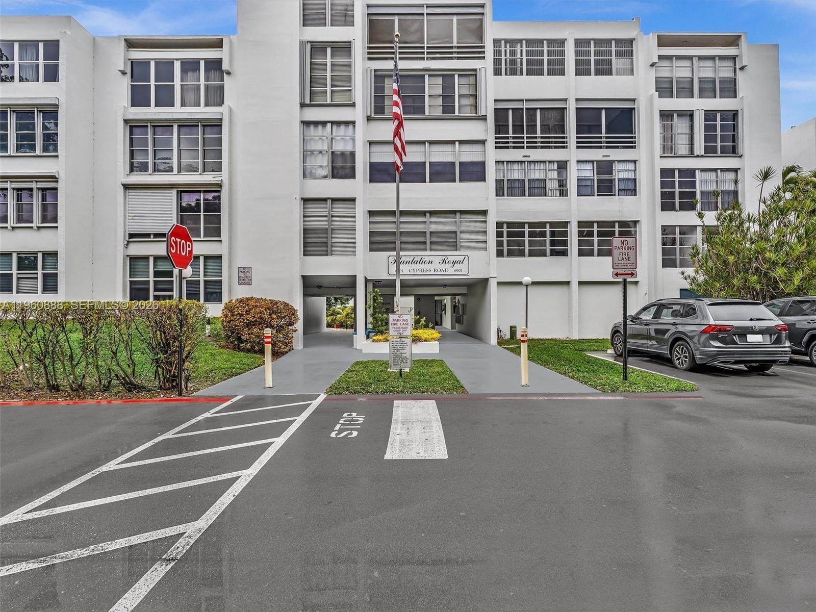 6901 Cypress Road B12, Plantation, FL 33317