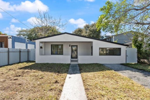 860 NW 70th Street, sold in Henry Ford, Miami, FL