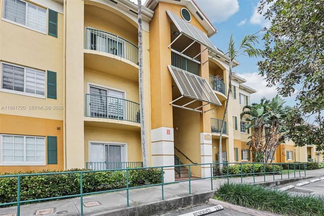 7200 NW 114th Avenue 106, sold in Palm Gardens At Doral Con, Doral, FL