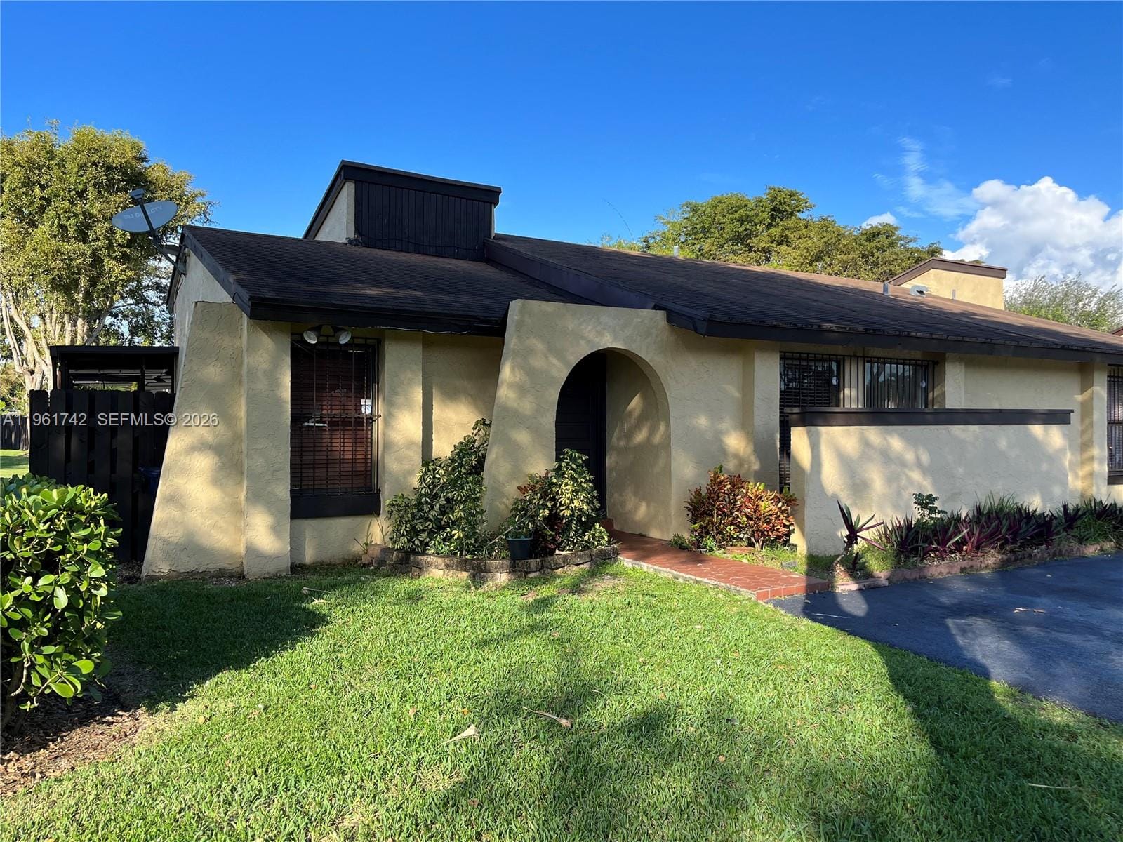 12713 SW 70th Lane — photo 3