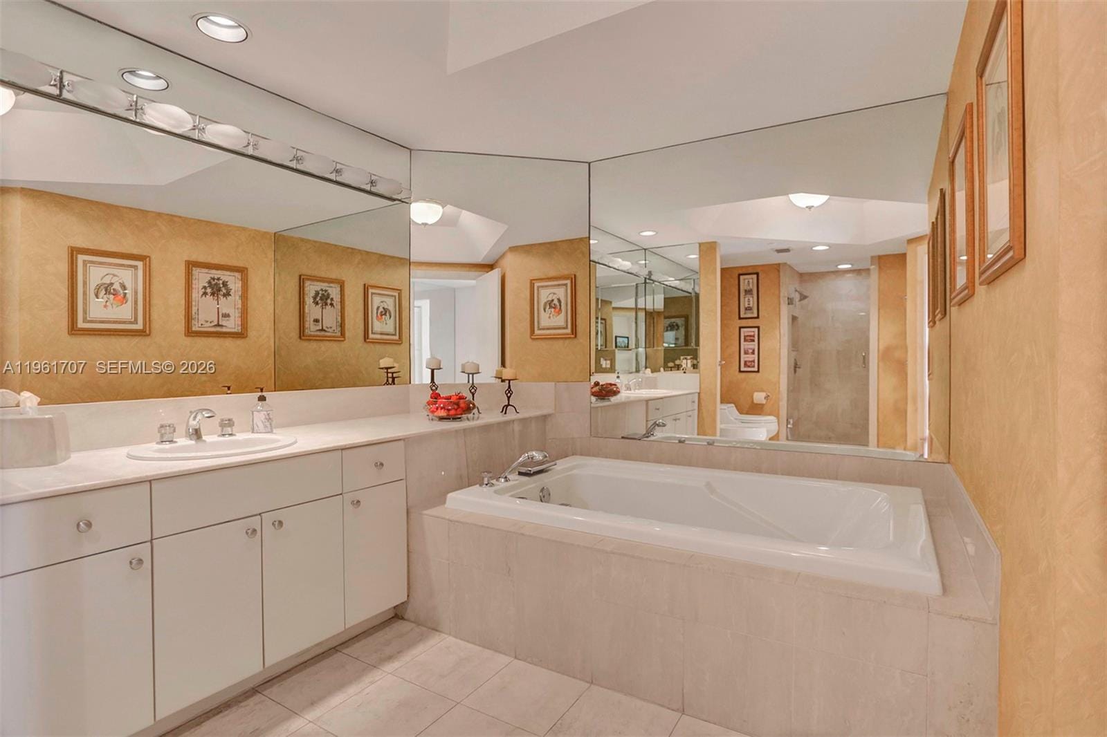 2000 Island Boulevard 503, Aventura, FL 33160 photo 4