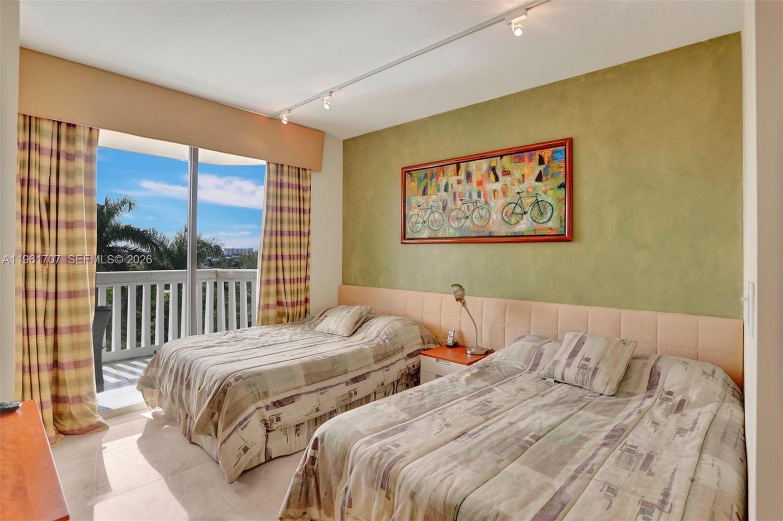 2000 Island Boulevard 503, Aventura, FL 33160 photo 6
