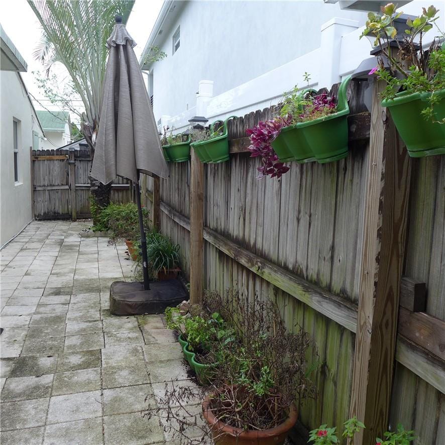 812 NE 15 Avenue — photo 11