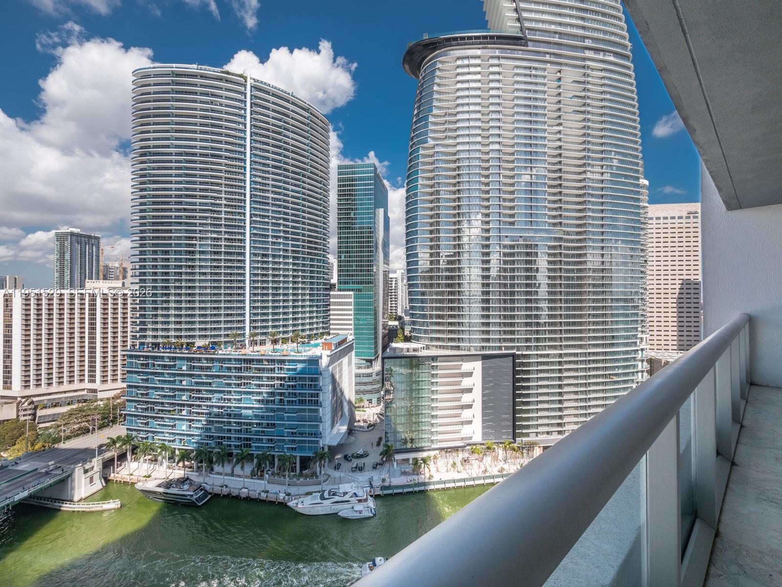 465 Brickell Avenue 2304, Miami, FL 33131, Miami