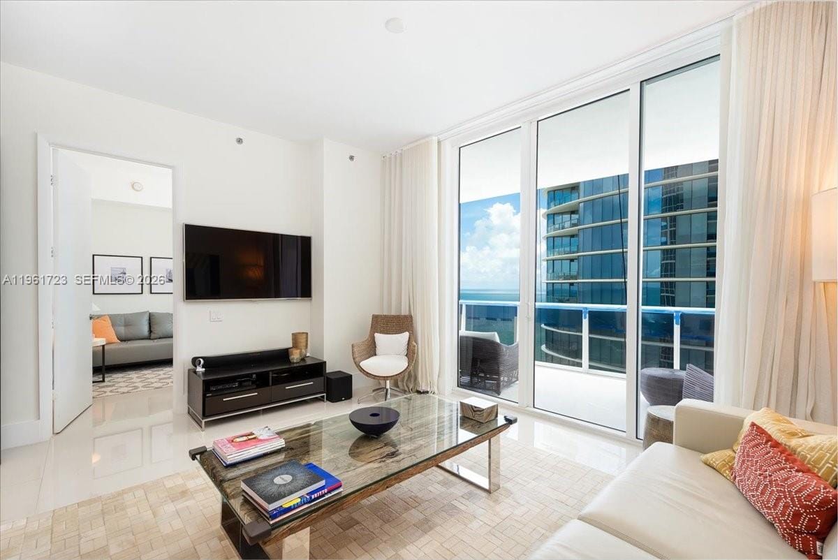 15811 Collins Avenue 1502, Sunny Isles Beach, FL 33160 photo 4