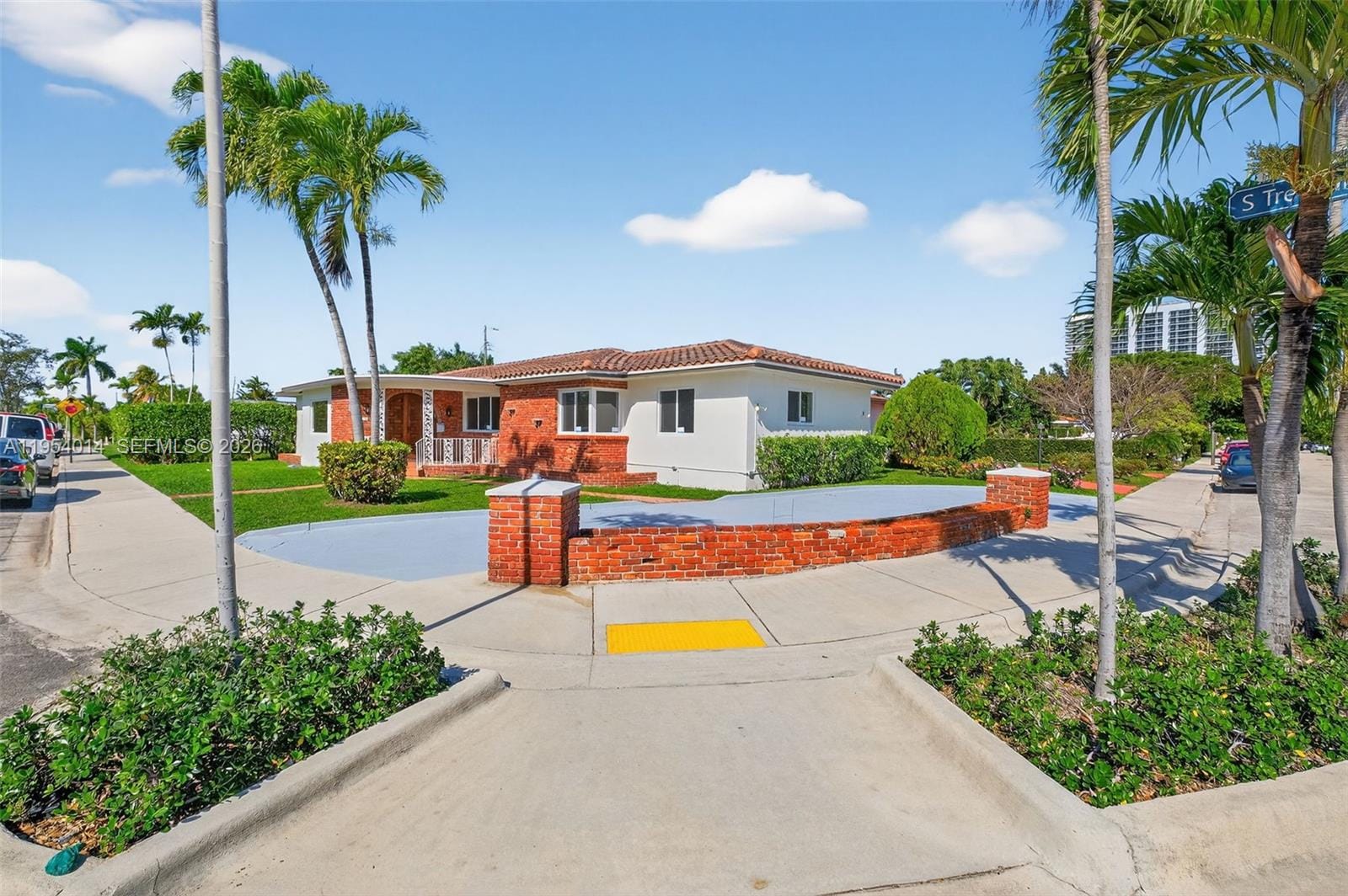 1721 S Treasure Drive, North Bay Village, FL 33141 photo 5