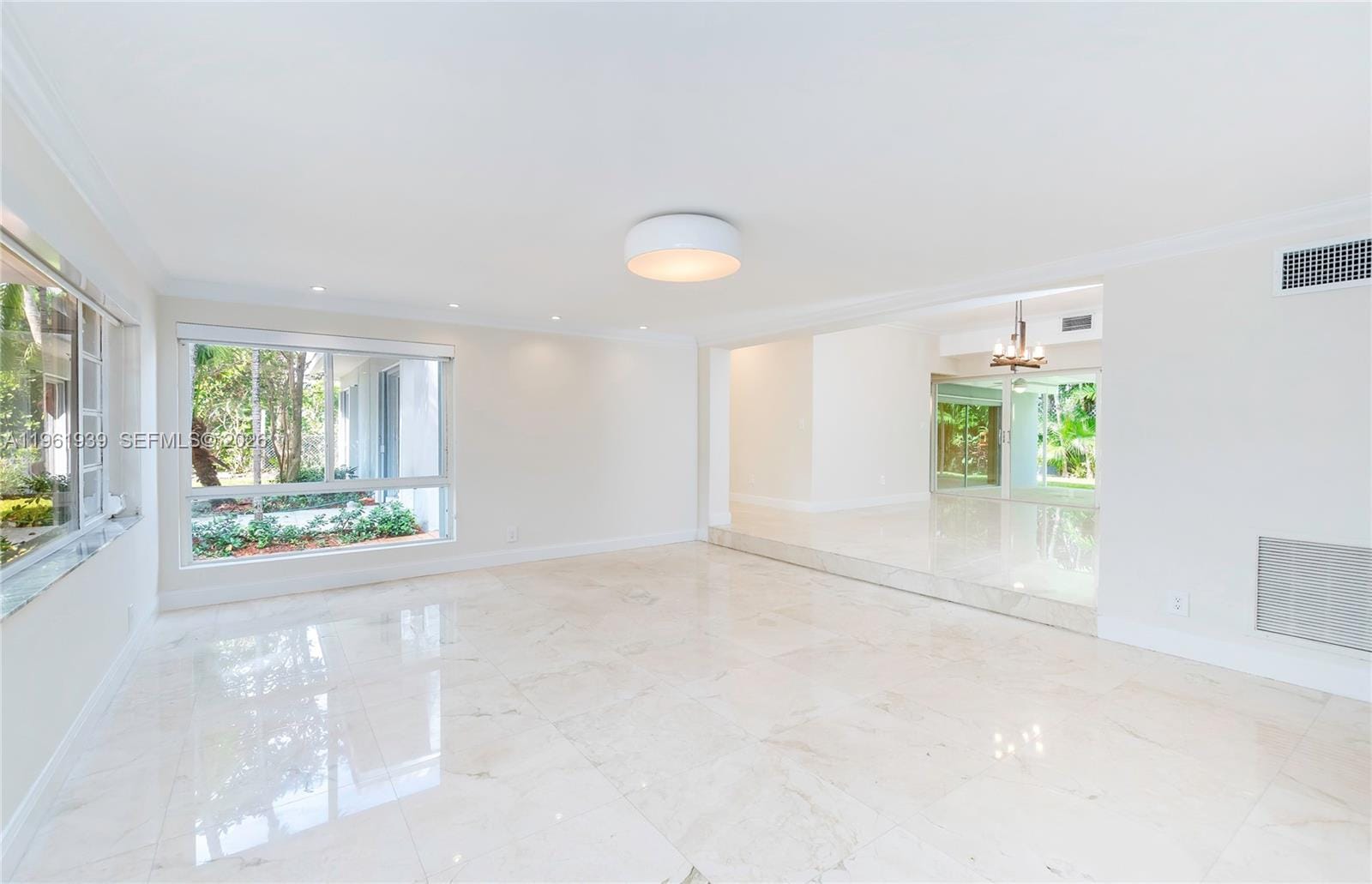310 Harbor Court — photo 4