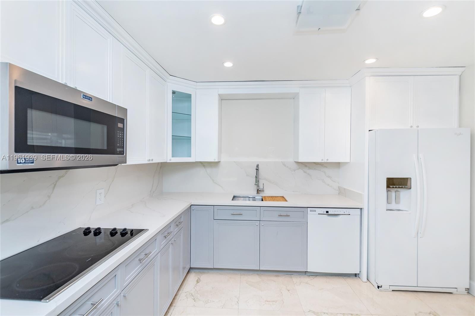 310 Harbor Court — photo 7