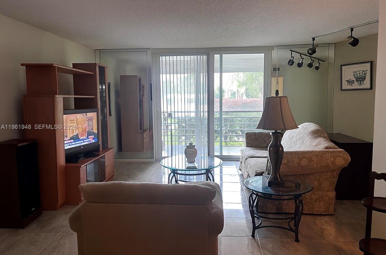 1300 Saint Charles Place L22 — photo 11