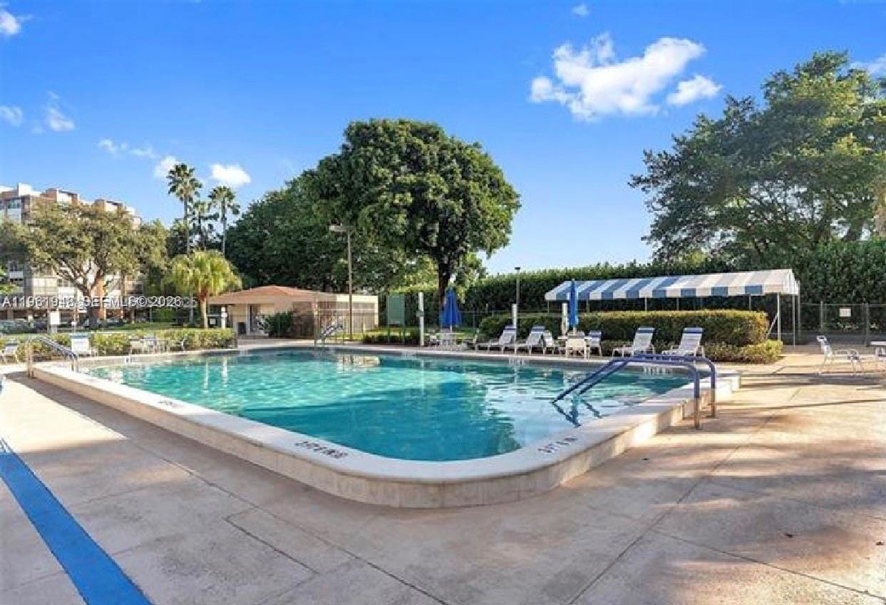 1300 Saint Charles Place L22, Pembroke Pines, FL 33026 photo 20