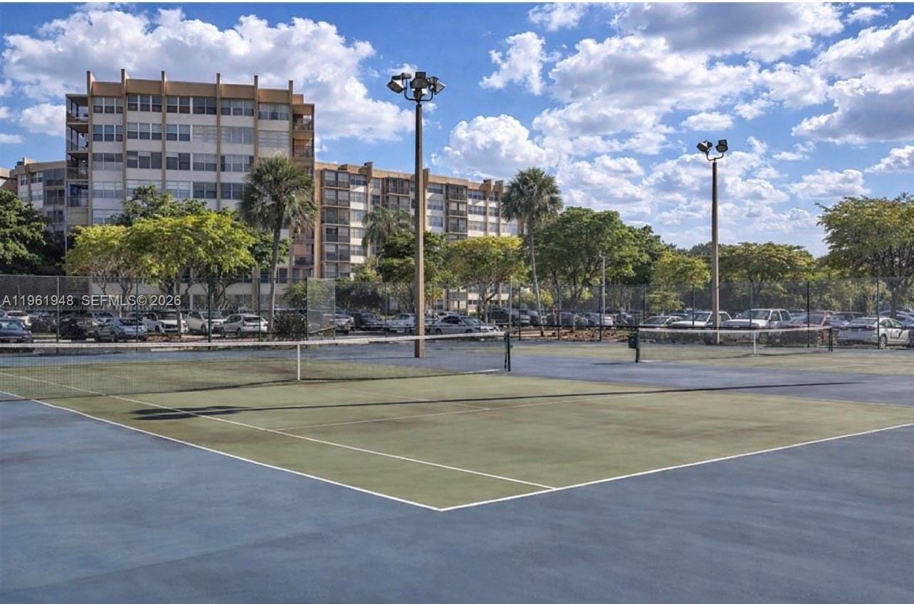 1300 Saint Charles Place L22, Pembroke Pines, FL 33026 photo 27