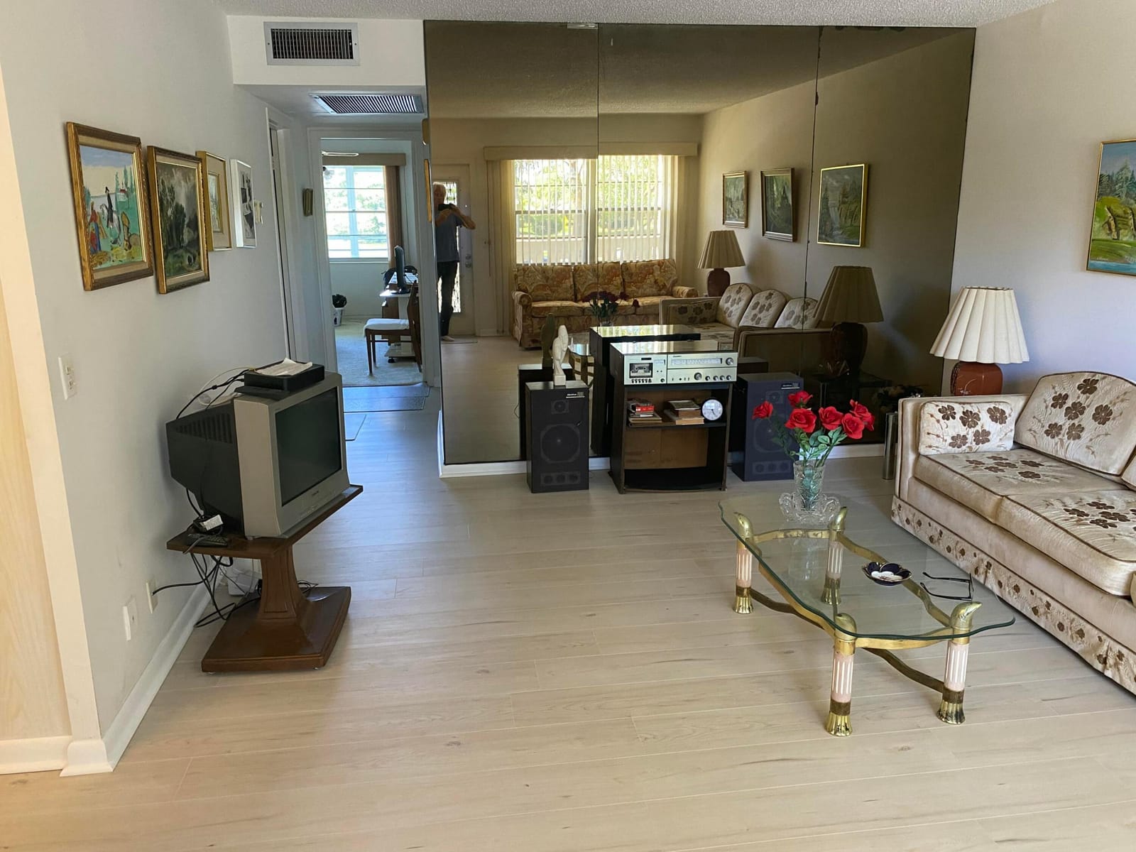 2054 Ainslie D — photo 3