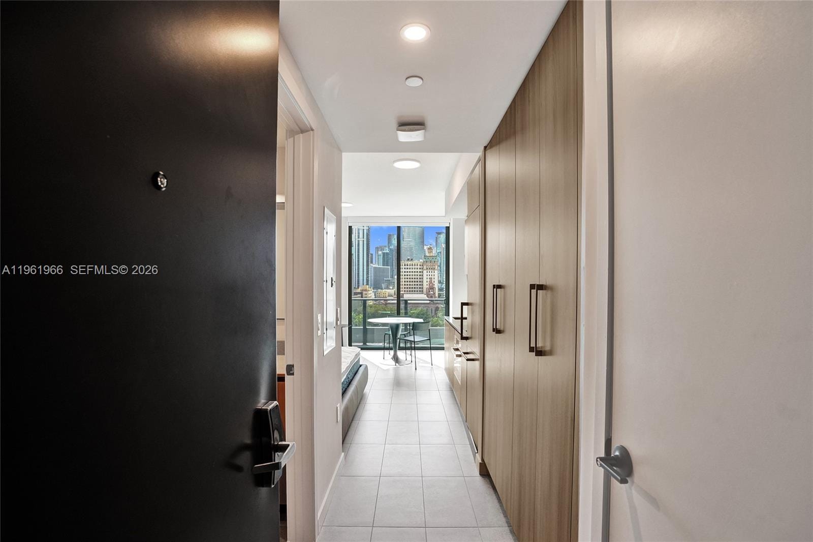 121 NE 5th Street 1001B — photo 2